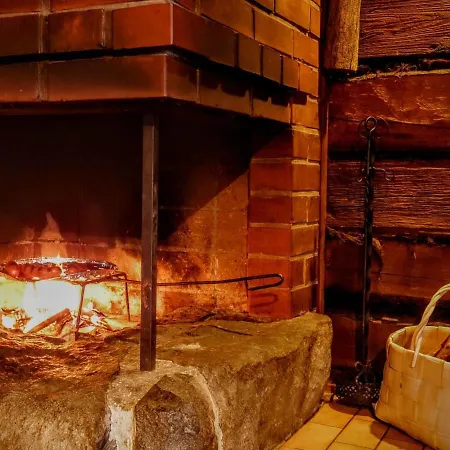 Metsaepirtti By Interhome *